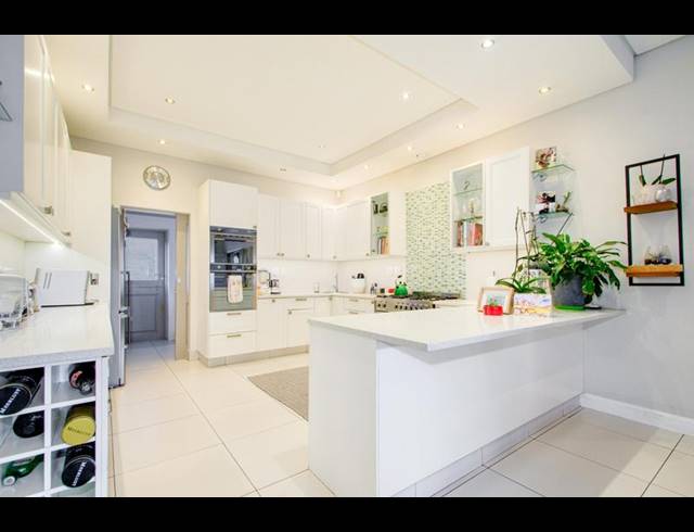 3 BEDROOM PROPERTY TO RENT IN BRYANSTON